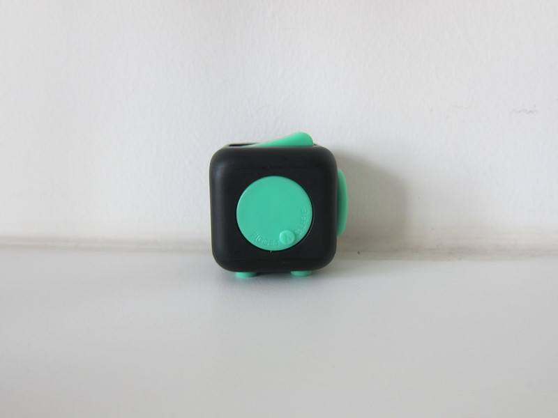 Fidget Cube - Green/Black - Spin