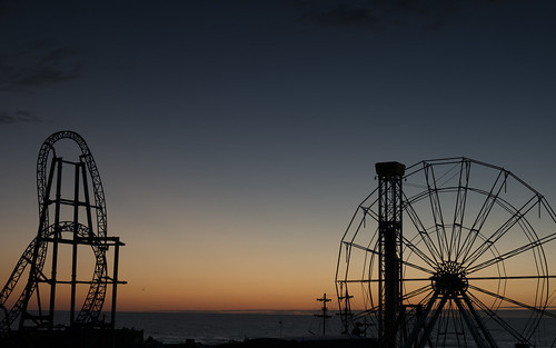 ocnj oceancitynewjersey sunrise nyd newyearsday amusementrides rides silhouette