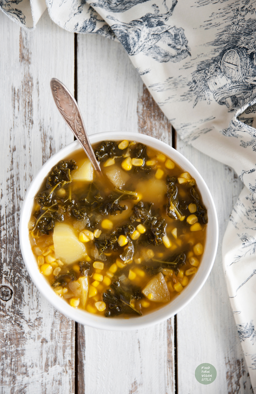 Sweetcorn soup with apples, potatoes and kale