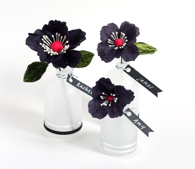 DIY Halloween Flower Vase | click through for the full tutorial!