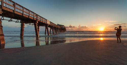 sun beach digital sunrise landscape pier glow florida daytonabeach fineartphotography canonef1740mmf4l canon5dmkii samuelsantiago sunglowfishingpier sammysantiago