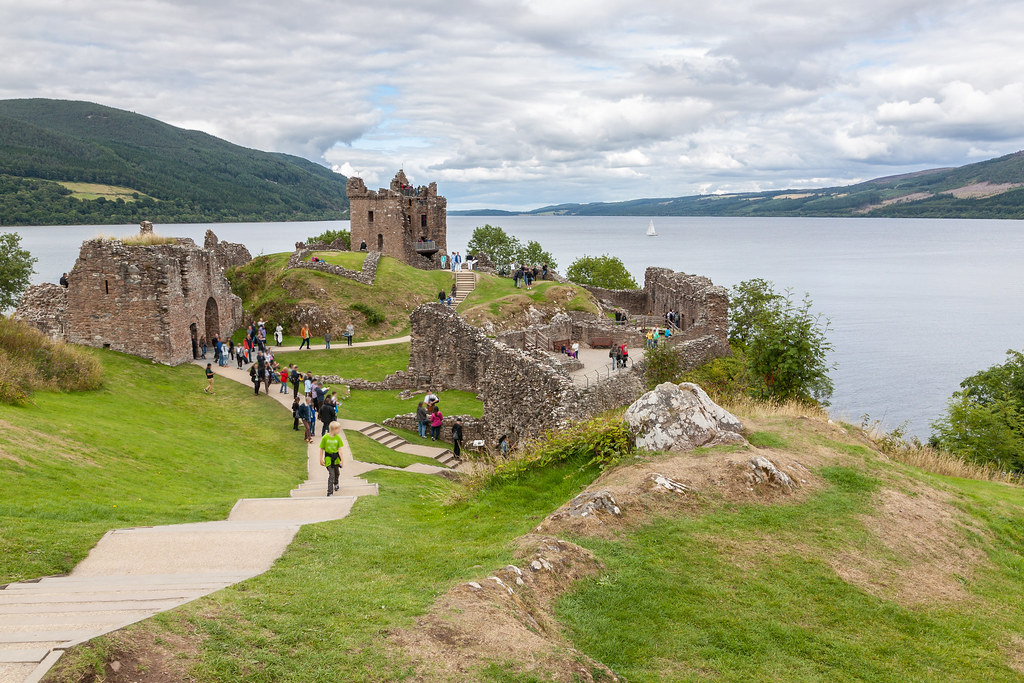 Château d'Urquhart sur les rives du Loch Ness, Écosse