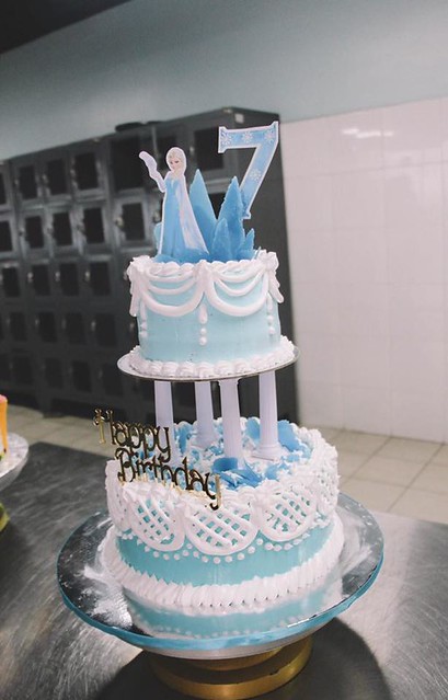Let It Go Cake by Lyrachael Cayetano of Sweet tooth Fairy