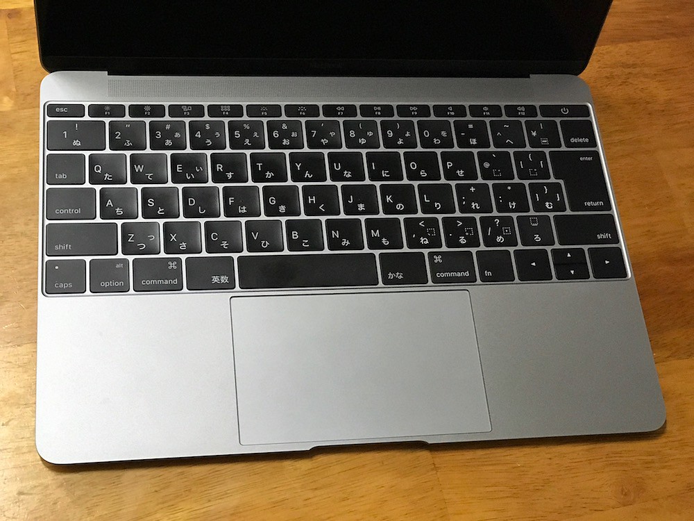 MacBook 12インチ（Early 2016）・スペースグレイを購入。開封写真 