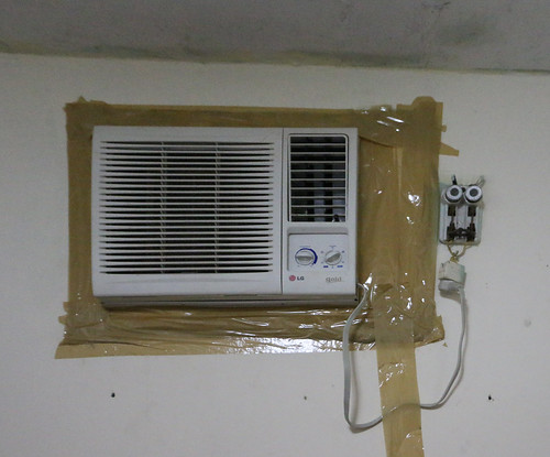church cuba airconditioner electricity plug outlet missiontrip jovellanos vim cuba2014 parktemplechurch