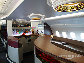 Qatar Airways A380 bar (RD)