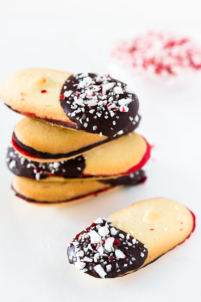 Semi-Homemade Peppermint Bark Candy Cane Milano Cookies are the easiest semi-homemade treat for spreading Christmas cheer!