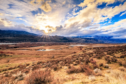 osoyoos britishcolumbia canada ca okanagan okanaganphotographer oliver beautifulbc hellobc visitbc explorebc awesomeearthpix landscapelovers landscapes field mountains clouds sky sun sunrays f16 naturelovers naturelover beautifuldestinations awesomeglobe fantasticearth earthpix