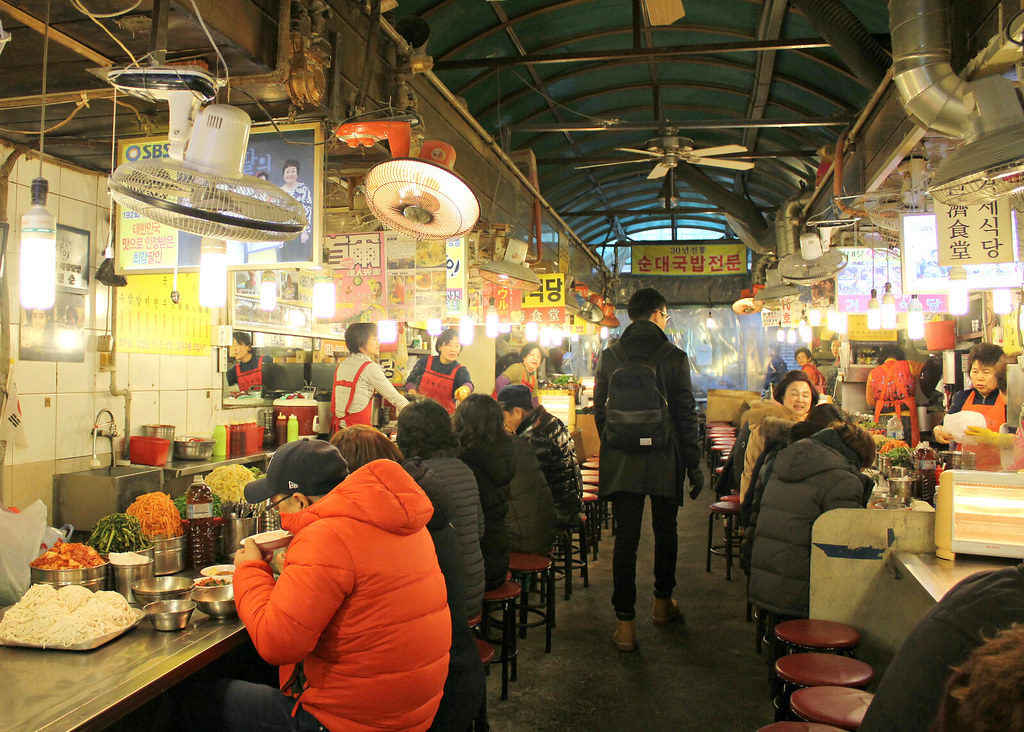 namdaemun-market-noodle-soup-alley