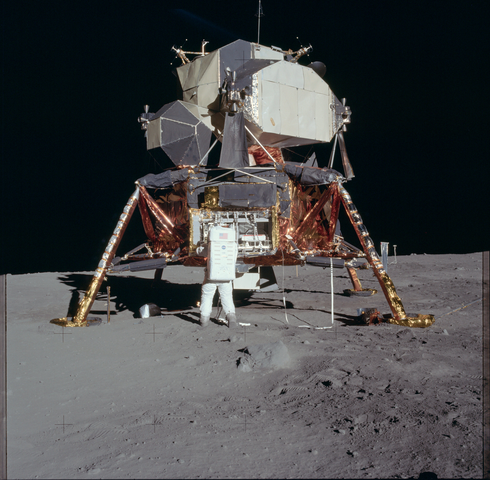 Apollo moon lander