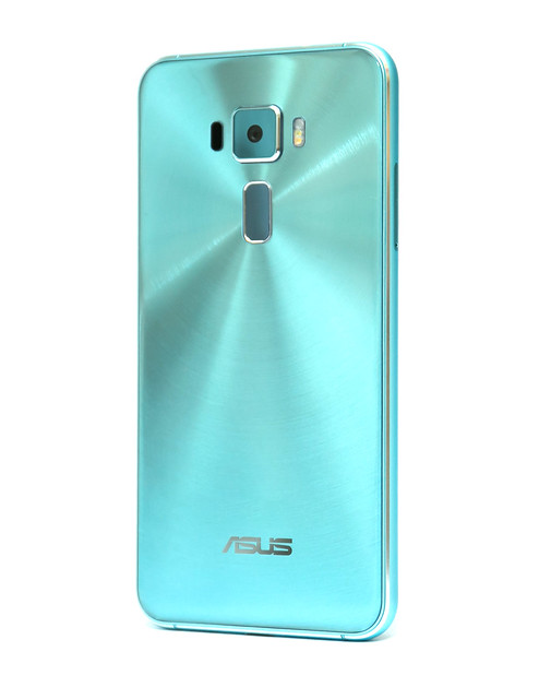 多了些不同！Zenfone 3 全球限量『湖水藍』新色，阿輝分享照來啦～ @3C 達人廖阿輝