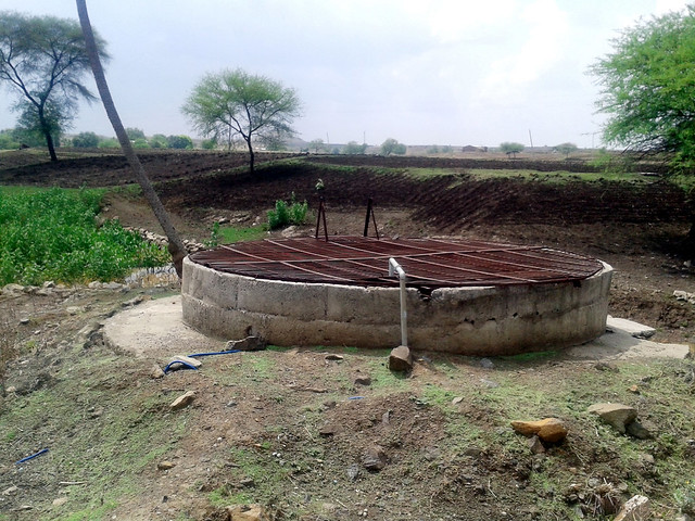 जिले के ग्रामीण क्षेत्र में जल स्रोतों से स्वच्छ पानी उपलब्ध कराने की योजनाएँ पूर्ण नहीं हो पा रही है।
