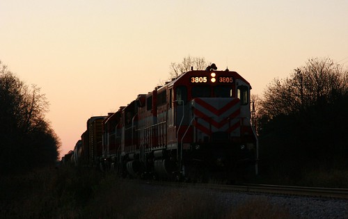 sunset wisconsin train dusk locomotive localtrain emd gp382 wisconsinsouthern hillsiderd ackerville