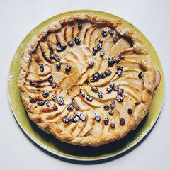 Apple pastry tart