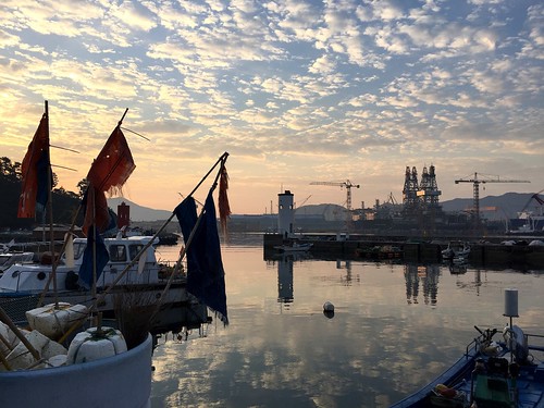 reflection water clouds port sunrise pier flags fishingboats floats okpo dsme