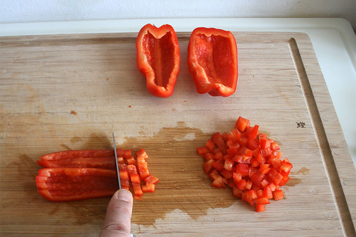 14 - Paprika würfeln / Dice bell pepper
