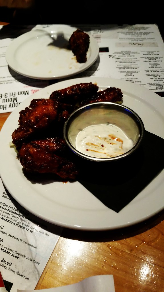 2015-Oct-7 Cannibal Cafe - Wings (Black Dragon)