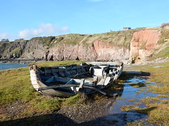 Derelict boat, Boddin Point