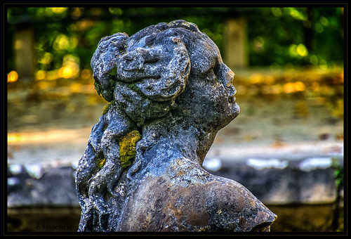 sculpture fountain germany bayern deutschland bavaria nikon bokeh brunnen skulptur tamron bayreuth eremitage unschärfe d5300 16300mm tamron16300mmf3563diiinafvcpzdmacro