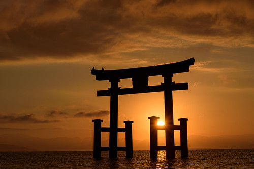japan lake 琵琶湖 湖 神社 shrine 白髭神社 日の出 sunrise 高島市 滋賀県