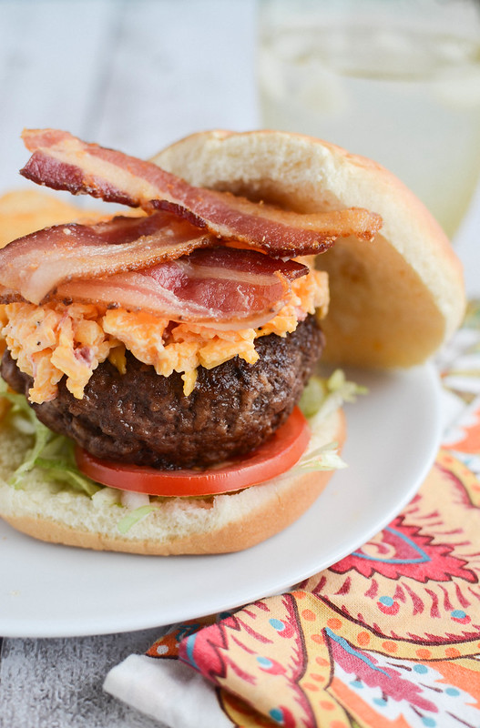 Bacon and Pimento Cheese Burgers - delicious (and easy!) homemade pimento cheese on top burgers with crispy bacon! 