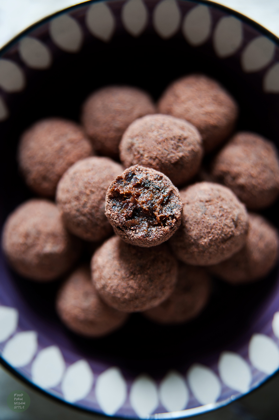 Simple vegan truffles, made with dates and prunes