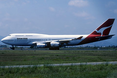 Qantas B747-438 VH-OJD BCN 25/07/1998
