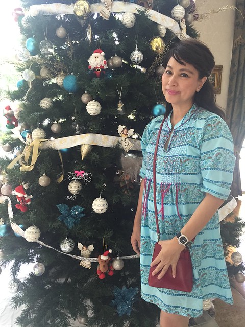 OMB beside the Christmas tree Nov 22, 2015