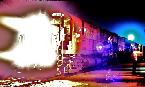 nightshot canadianpacific kodachrome64 scannedslide alcoc424 brownvillejunctionmaine 9141982 cp4207