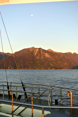 sunset newzealand moon nz sail southisland navigator doubtfulsound yp fiordland fiordlandnavigator