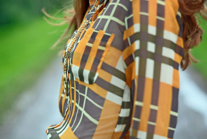 Autumnal style | Sheer plaid shirt