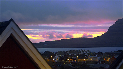 føroyar færøerne faroeislands tórshavn streymoy panasoniclumixdmcfz150 maritagulklett sólarris sunrise