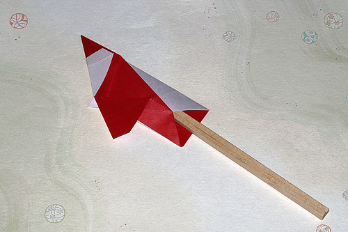 Origami Santa-shaped chopsticks wrapper (Katsuhisa Yamada)