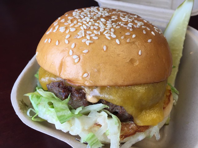 Big macher burger - Wise Sons Jewish Delicatessen