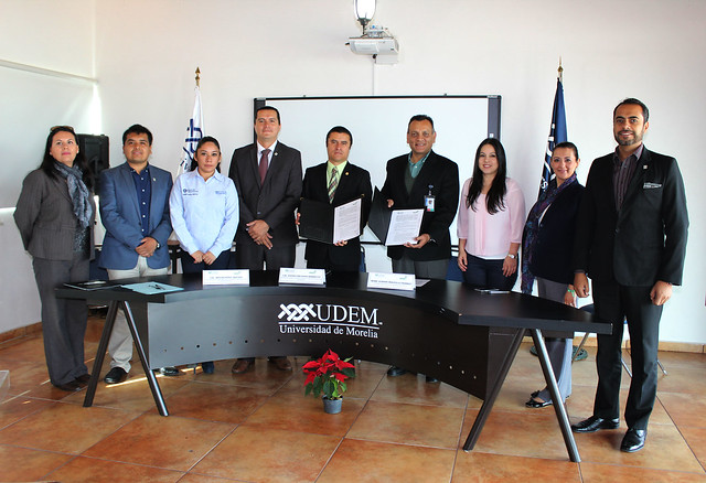 Udemorelia Escuela de Administración firma convenio de colaboración con el Colegio de Administradores
