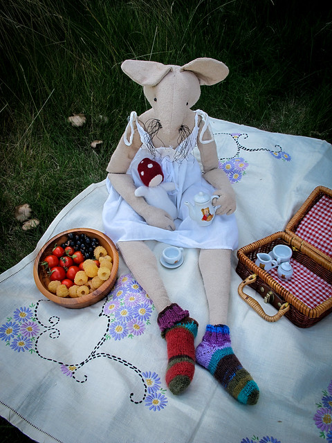 15/08/22 Miss Mouse's Picnic