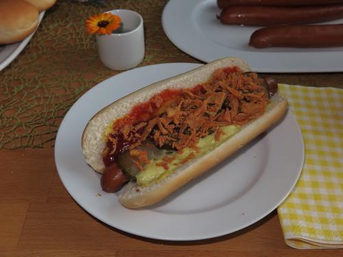 Do-it-yourself Hot Dog (1.)
