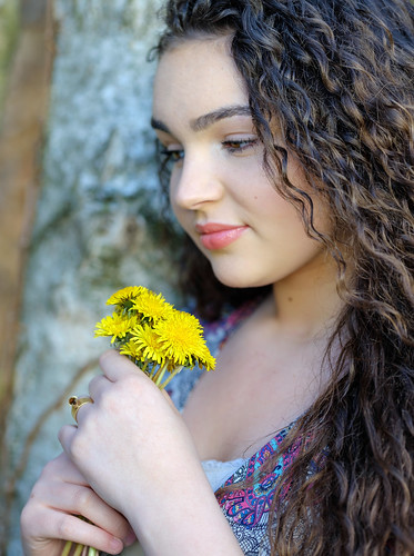 teenmodel youth longhair brunette yellow dandelions flowers fujifilmxt2 fujinonxf90mmf2rlmwr portrait