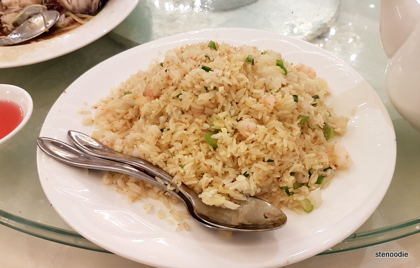  Garlic Diced Seafood Fried Rice