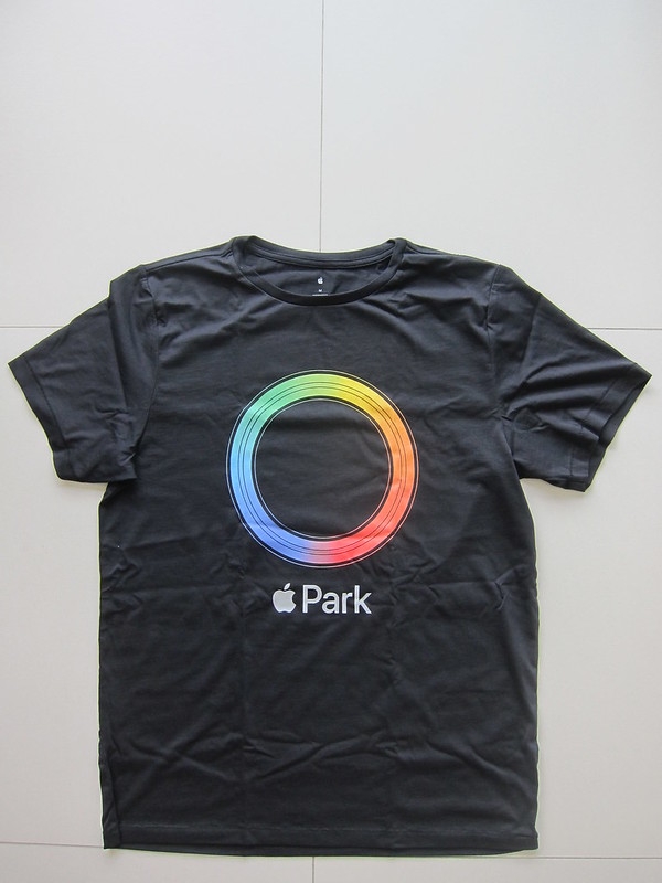 Apple Park T-Shirts - Black - Front