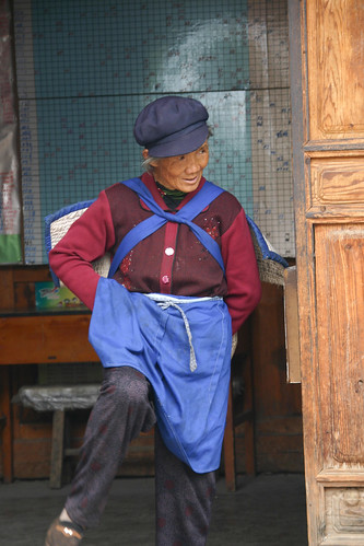 china lijiang yunnan man streetscene urban