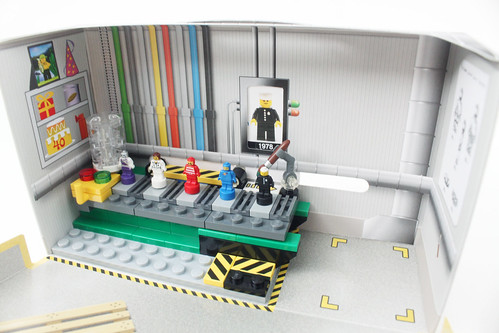 LEGO Minifigure Factory (5005358)