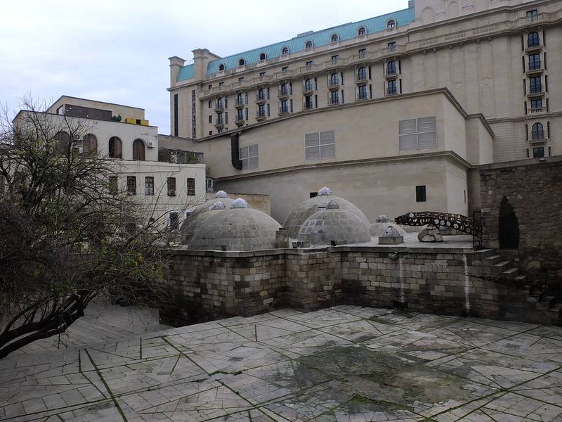 Баку старый: крепость Ичери Шехер и трущобы 