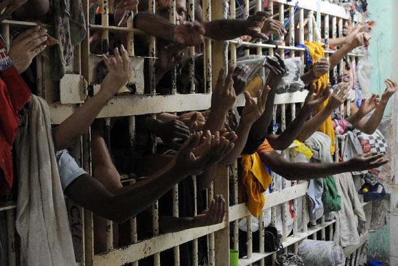 Segundo Defensoria Pública de SP, em dois anos, foram expedidos mais de 13 mil mandados de prisão no estado - Créditos: Arquivo Agência Brasil 