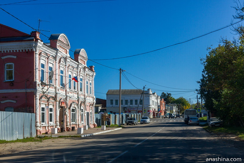 Историческая застройка поселка городского типа Полотняный Завод