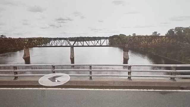 Rivière Saint-Maurice. #Ridingthroughwalls #xcanadabikeride #googlestreetview #quebec #troisrivieres