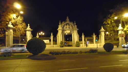 26544830007 f756d0d119 - Puerta de Mariana de Neoburgo (1680 + 1689)