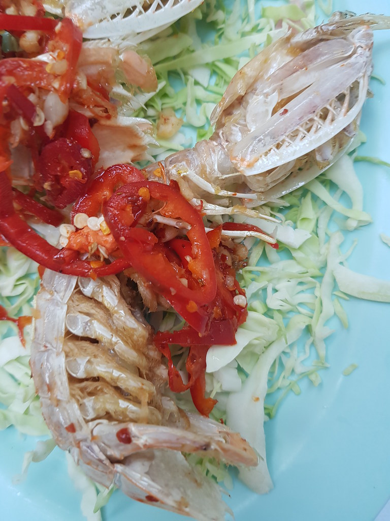 椒鹽小瀨尿蝦 Deep fried Mantis prawns in Spicy Salt HKD$100 @ 小菜王 Siu Choi Wong at 九龍深水埗 福榮街道43号 Shamshuipo Fuk Weng Street