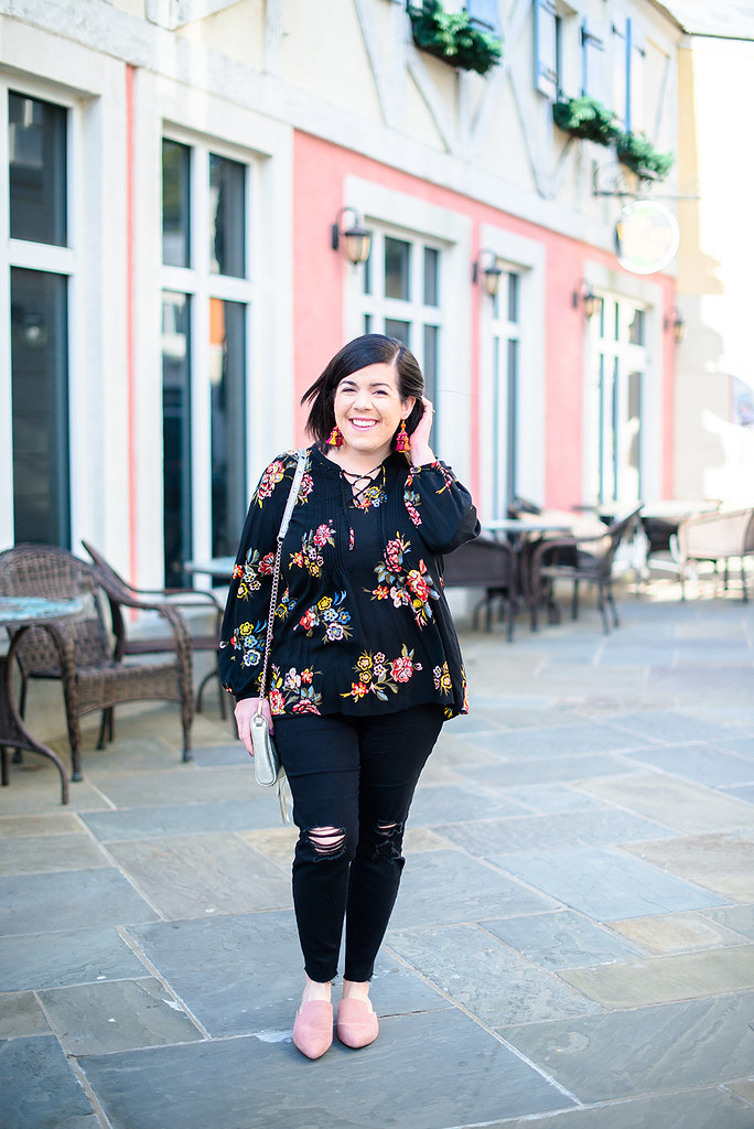 Lace-Up Floral Top-@headtotoechic-Head to Toe Chic