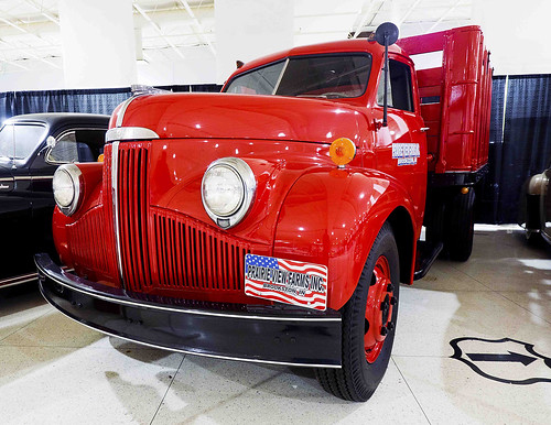 kokomoautomotivemuseum truck 1947studebakermseriestruck prarieviewfarms